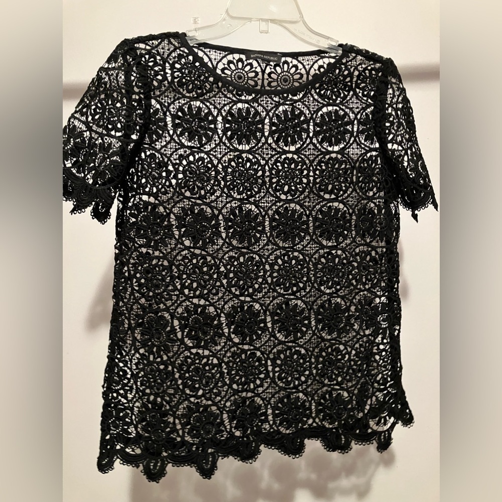 Banana Republic Women’s Black Lace Top, Small, Short Sleeves
